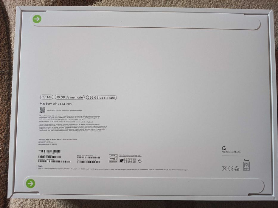 Продавам Macbook Air 13 Нов неотворен