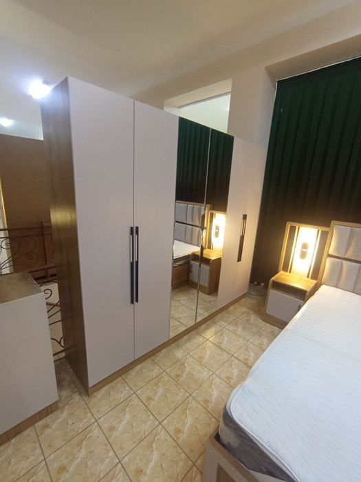 Spalniy garnitur sotiladi