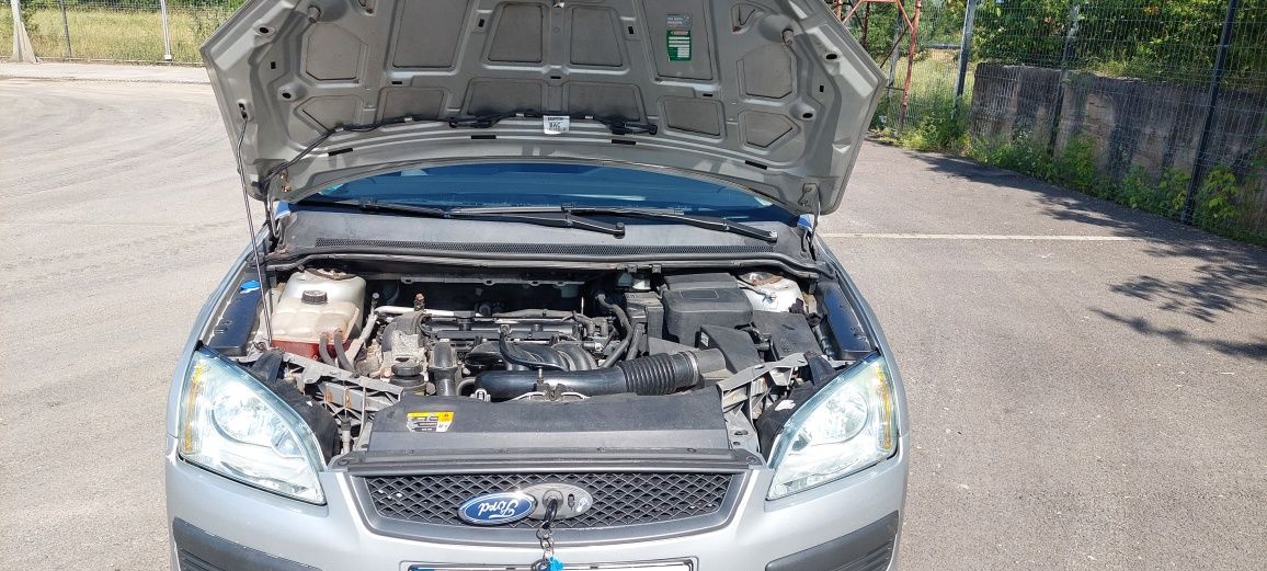 Ford Focus 1.6 benzină