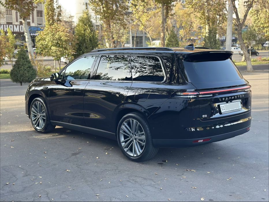 Leapmotor C16 gibrid 3 позиция фулл сотилади