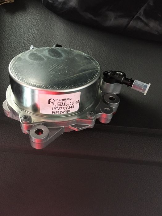 Vând pompa vacum Ford 2.0 140cp