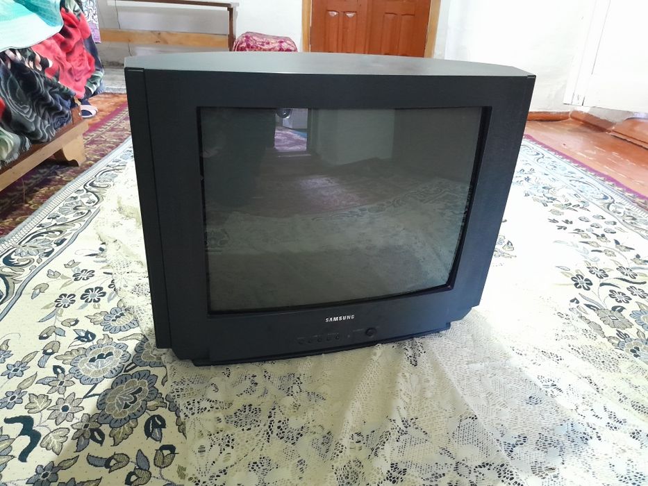 Телевизор Самсунг (Samsung)