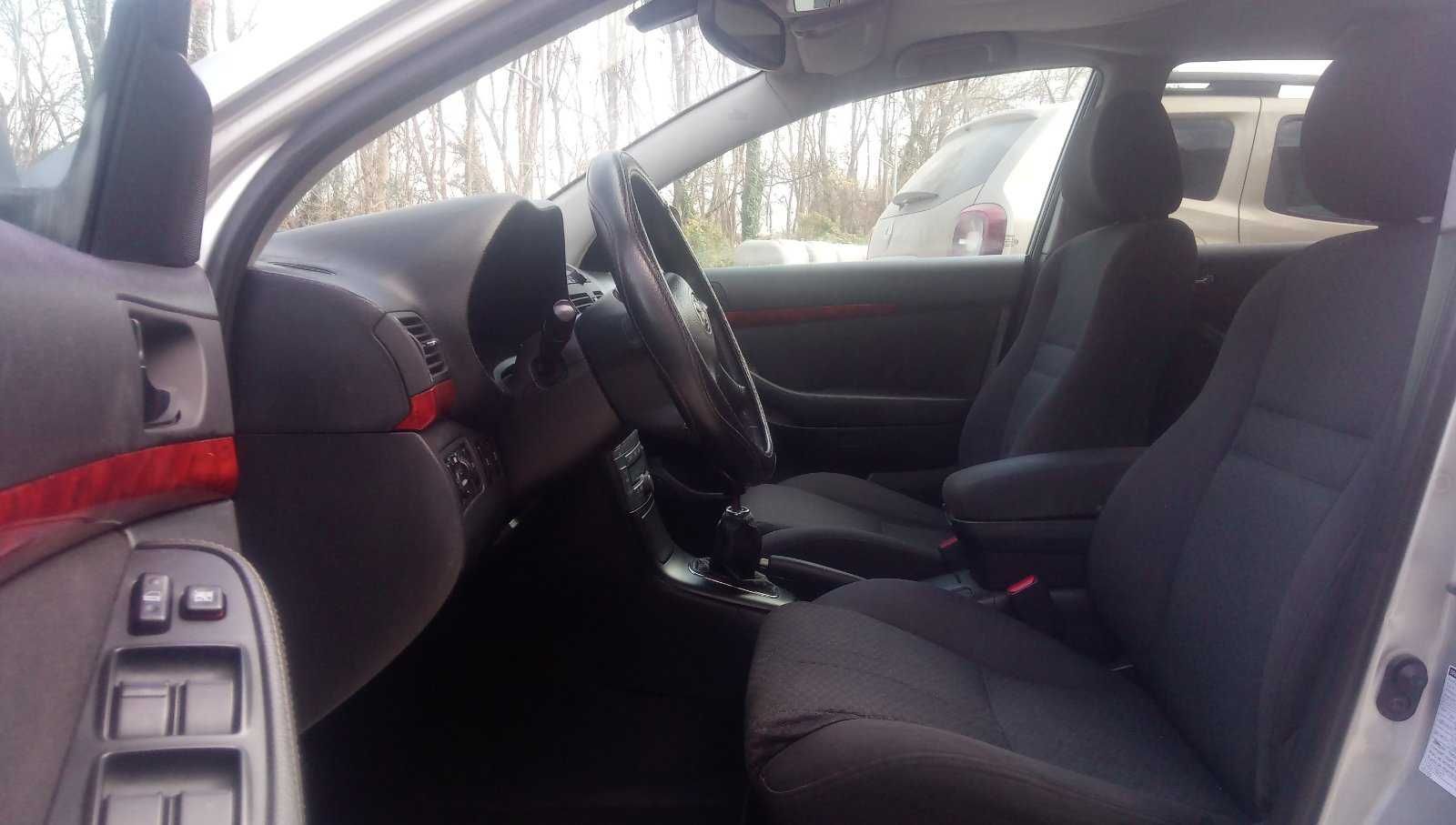 Toyota Avensis продавам перфектен
