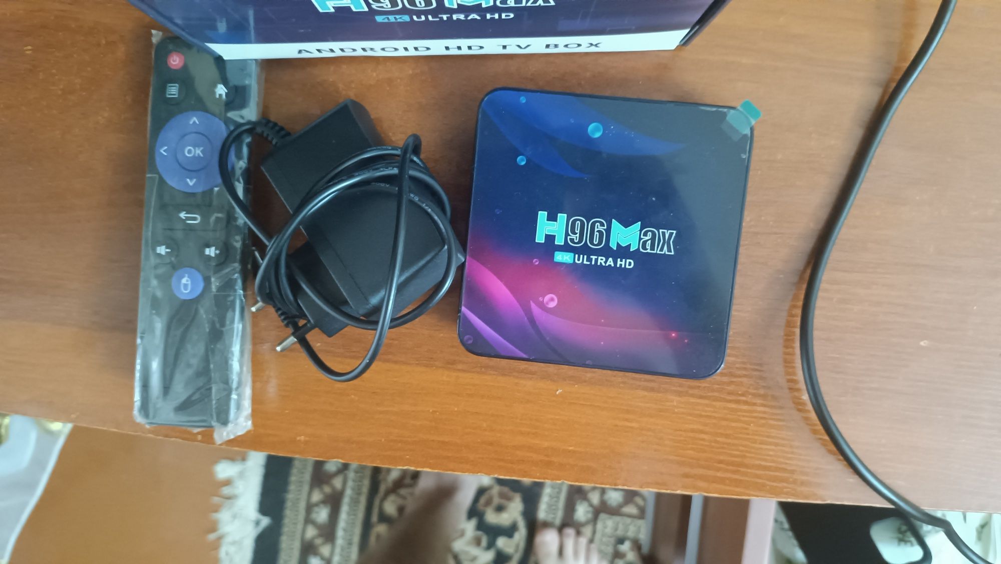 Продам тв приставку H96Max