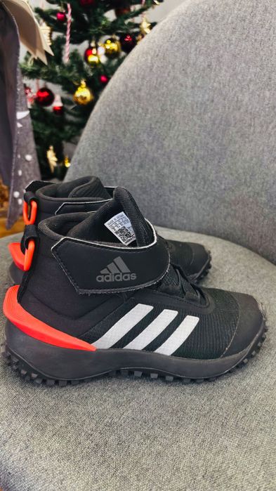 Детски зимни обувки Adidas Fortatrail 33,5 номер