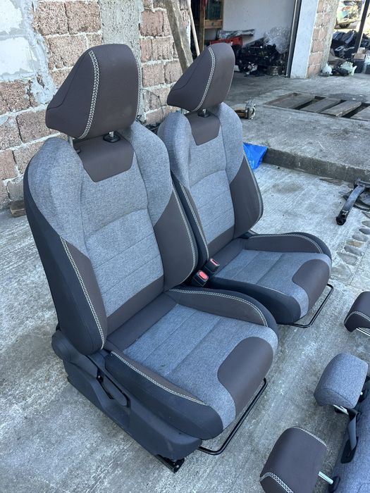 Interior / Tapiterie Toyota Corolla E210