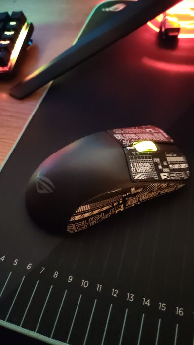 Mouse asus rog harpe ace aimlab edition  + mousepad aimlab hone