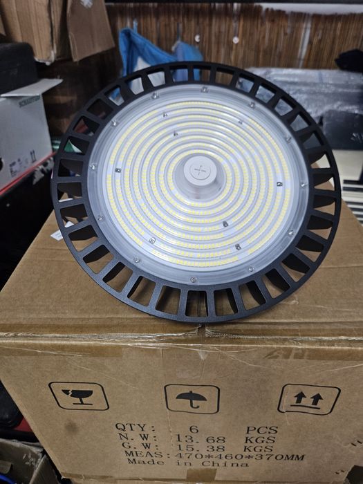 Lampa led ufo industriala nouă 250 W