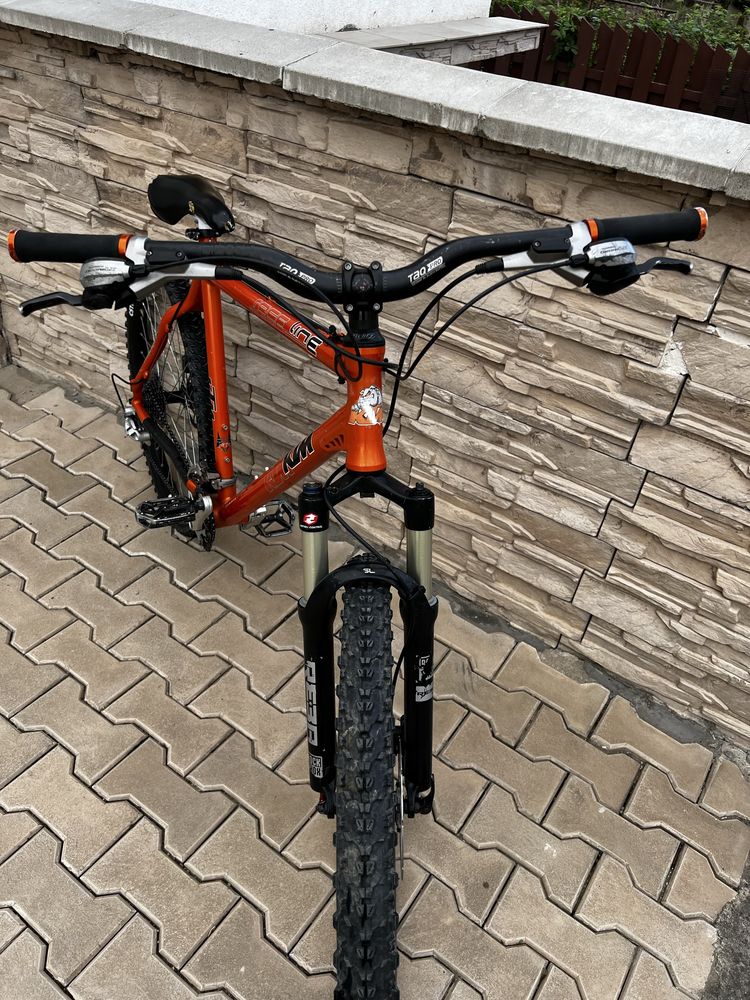 bicicleta KTM hard tail