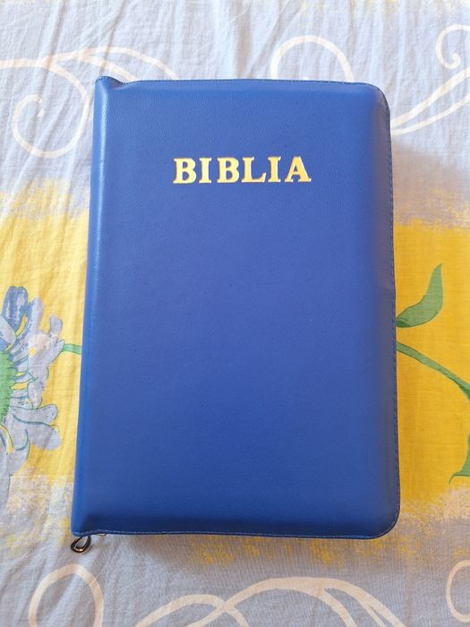 Biblia de studiu pentru femei