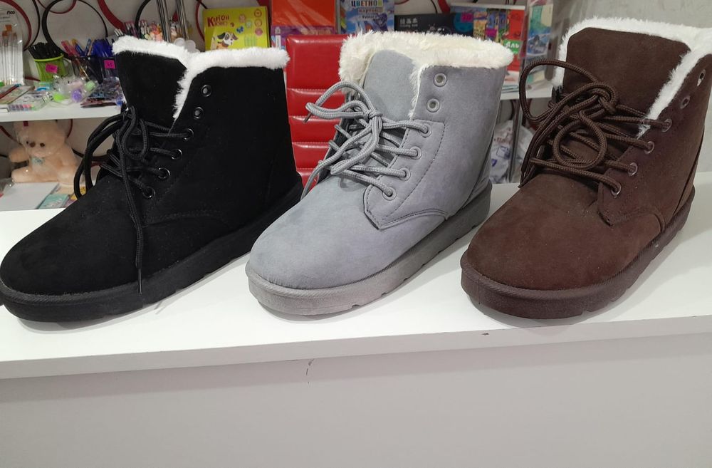 Продам уги женские