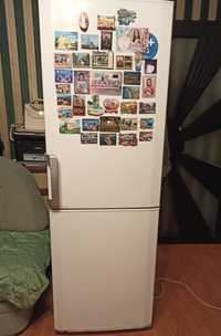 Комбиниран хладилник с фризер BEKO