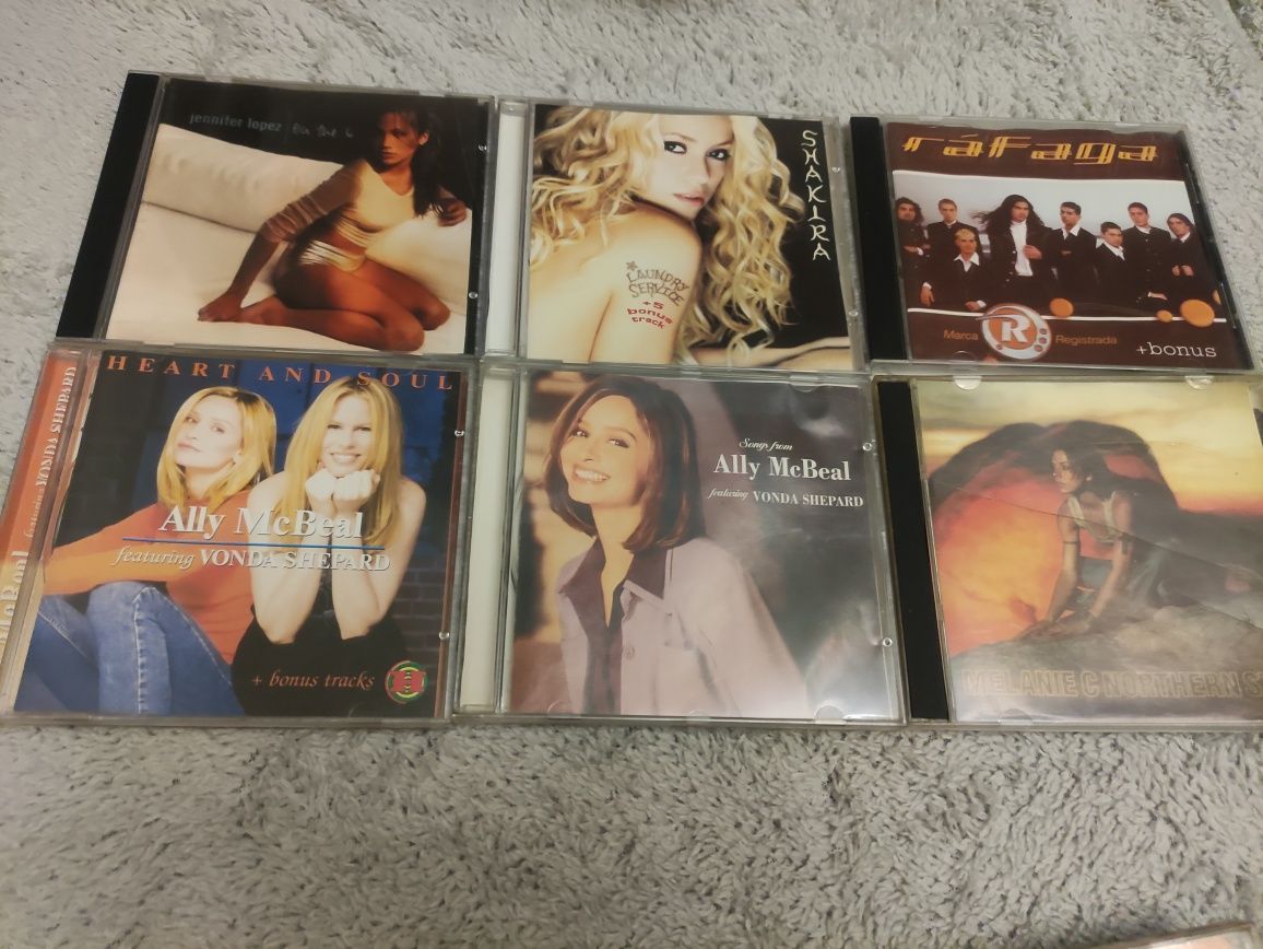 Bocelli,J Lo, Iglesias,Vonda Shepard,The Cranberries cd