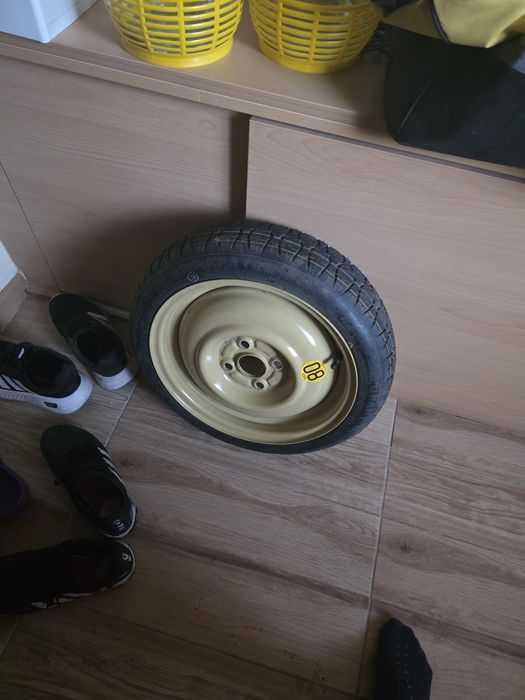 Daihatsu Зимни Гуми+ резервна - Нови