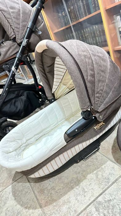 Детская коляска 3 в 1