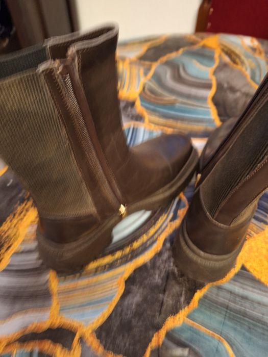 Cisme piele,purtate o data trei sferturi