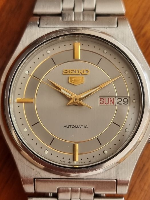 Seiko 5 automatic.Made in Japan.