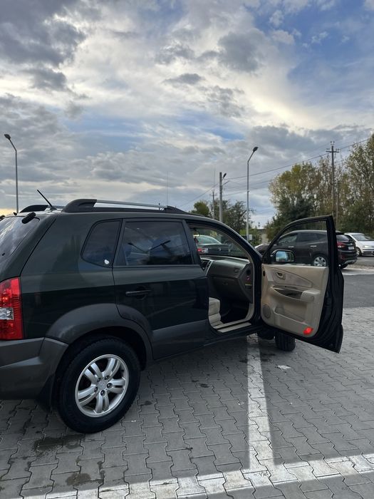 Hyundai Tucson / 2.0 CRDI / 140CP / 4x4