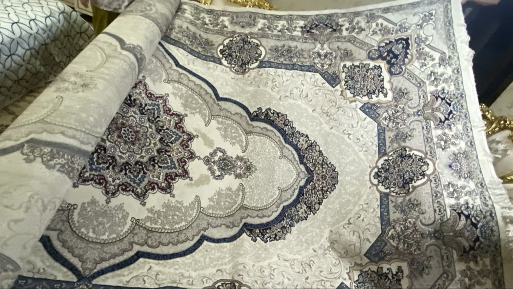 ZILLI GILAM Yangidek srochna sotiladi