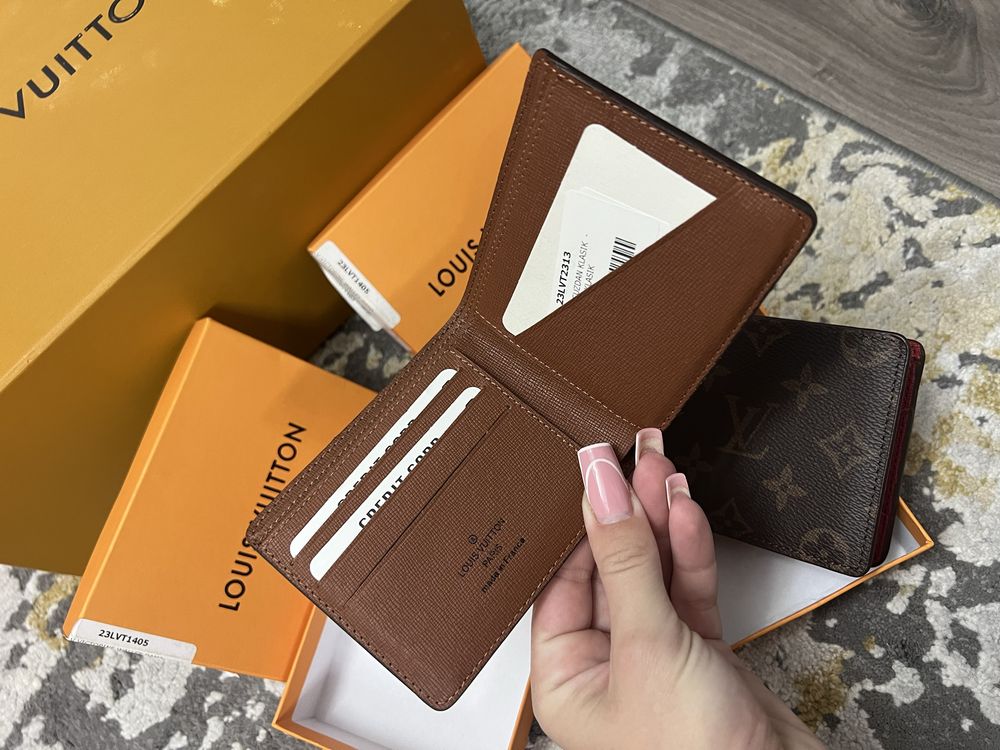 Portofel Louis Vuitton- poze reale 100% -calitate superioara