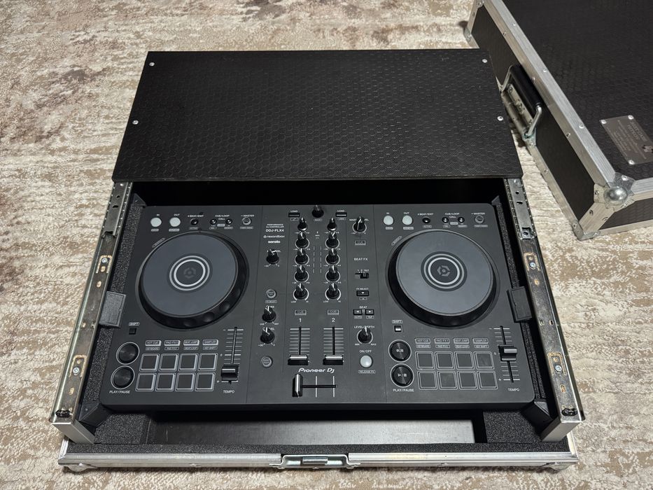 Pioneer ddj-Flx-4 + Case