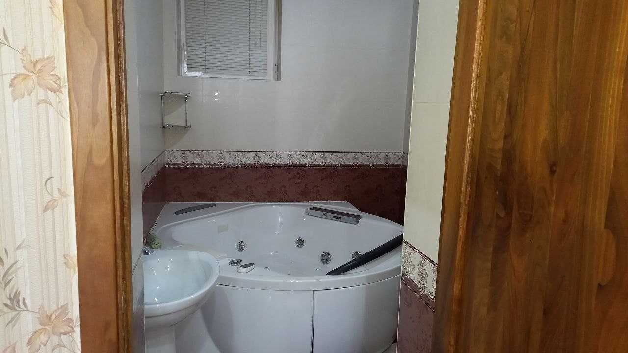 Беруний метро бекати, Ташми. 6 сотих, 2 каватли ЕвроУй сотилади