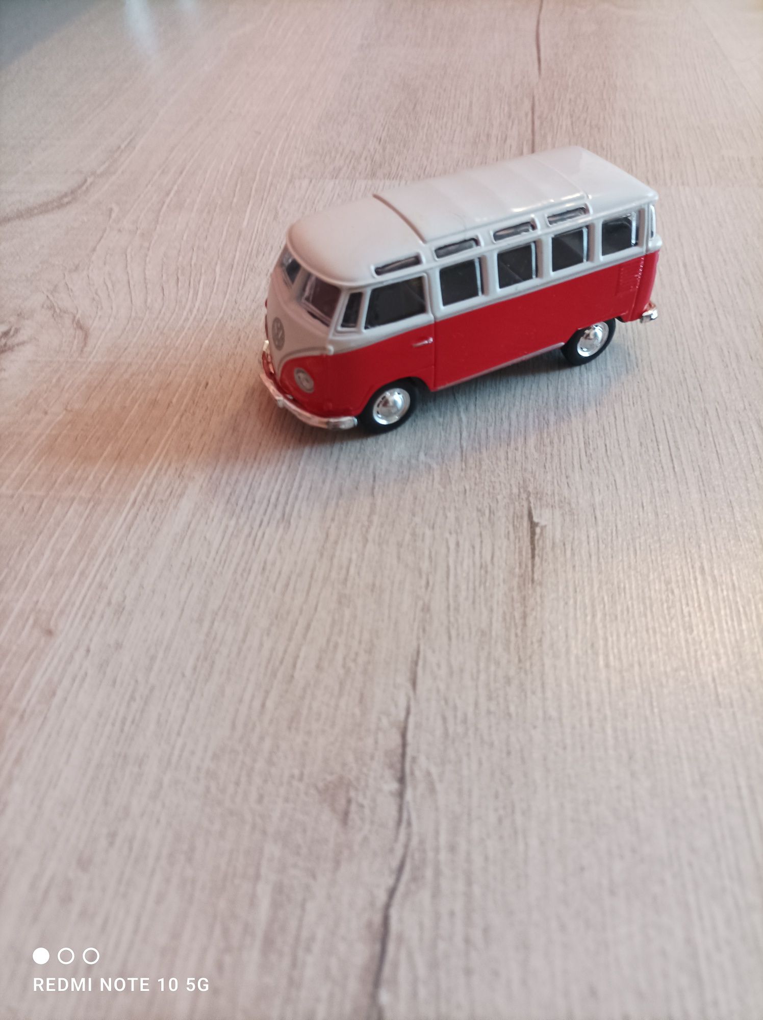 Macheta vw van samba 1:40