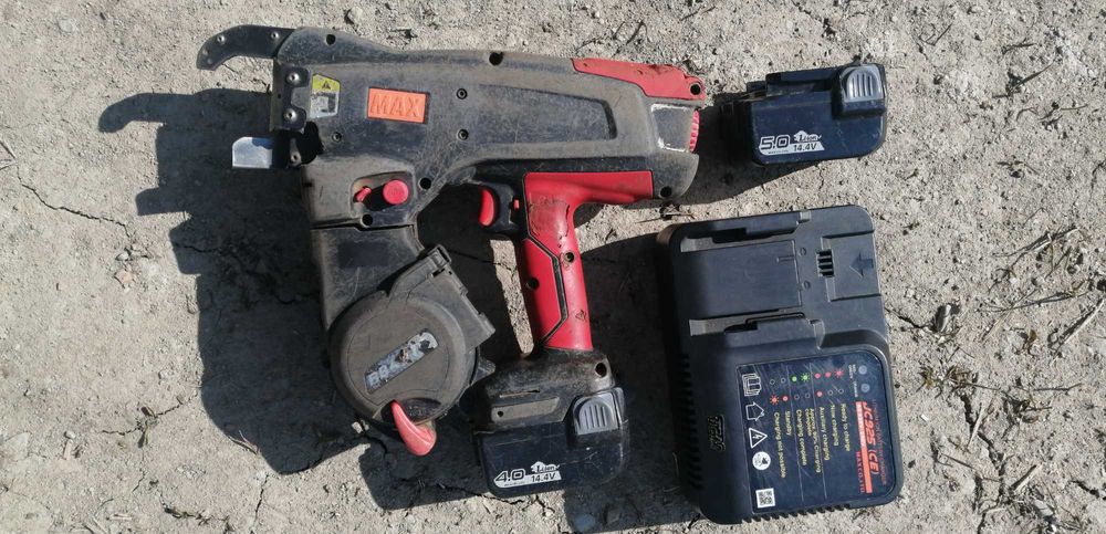 Inchiriez masina de legat fier ( pistol ) MAX RB441