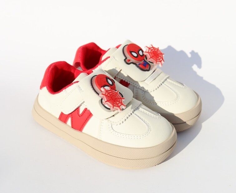 НОВО! Детски сникърси Spiderman 22-26