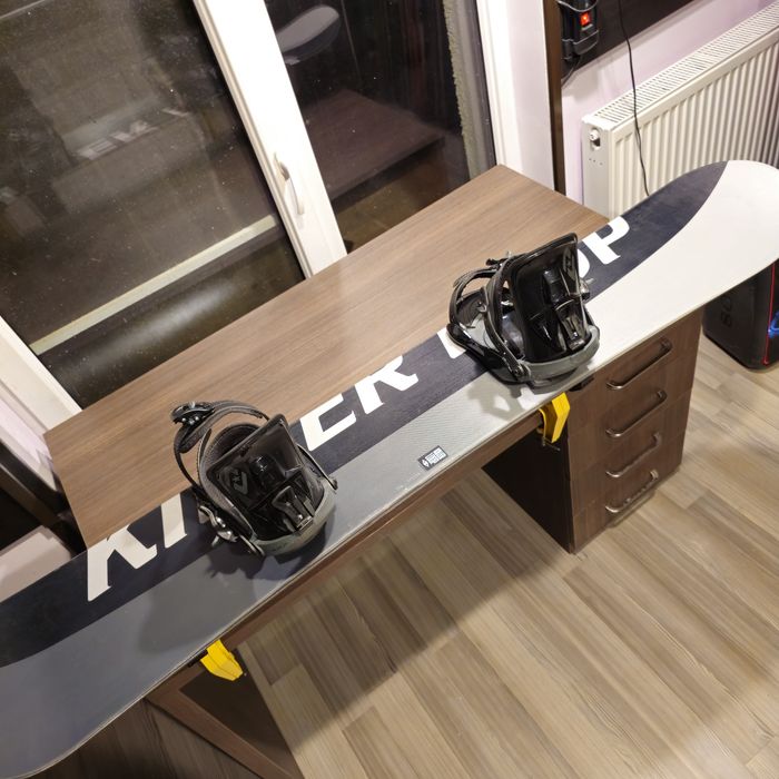 Placa Snowboard Killer Loop 162 cu Legaturi Crazy Creek L