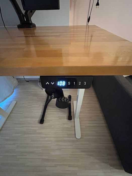 Birou reglabil electric pe inaltime lemn masiv fag 135x74