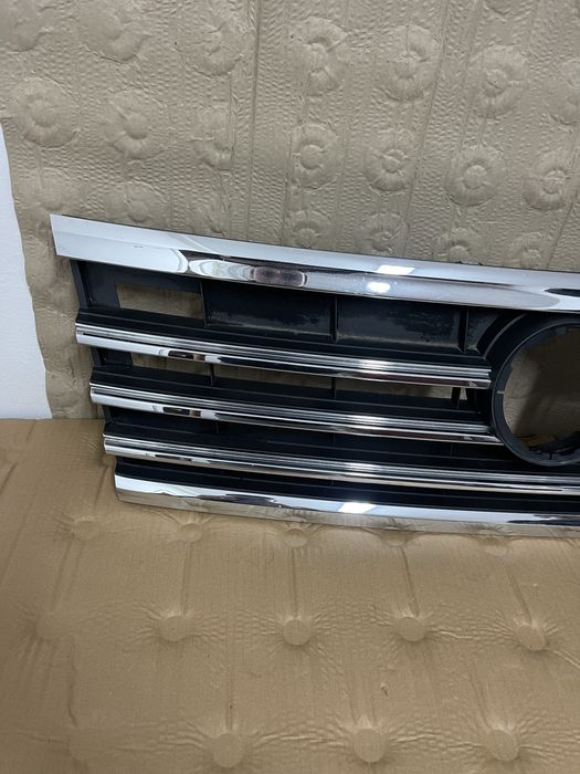 Grila centrala Vw Touareg 3 CR 2018-2023 cod 760 oe853696 Originala VW