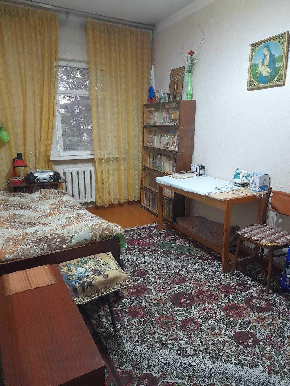 Юнусабад13    3\4\9  Aхмад Дониш бозори коча юзида