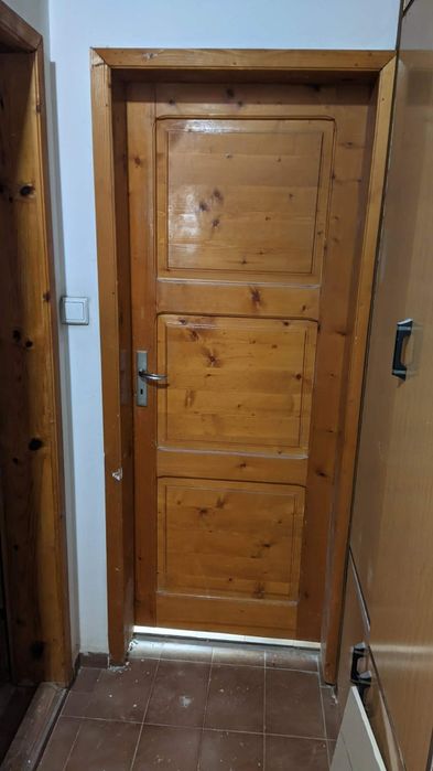 Стари дървени врати