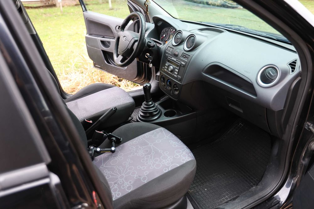 Autoturism Ford FIESTA AN FABRICATIE 2006 .