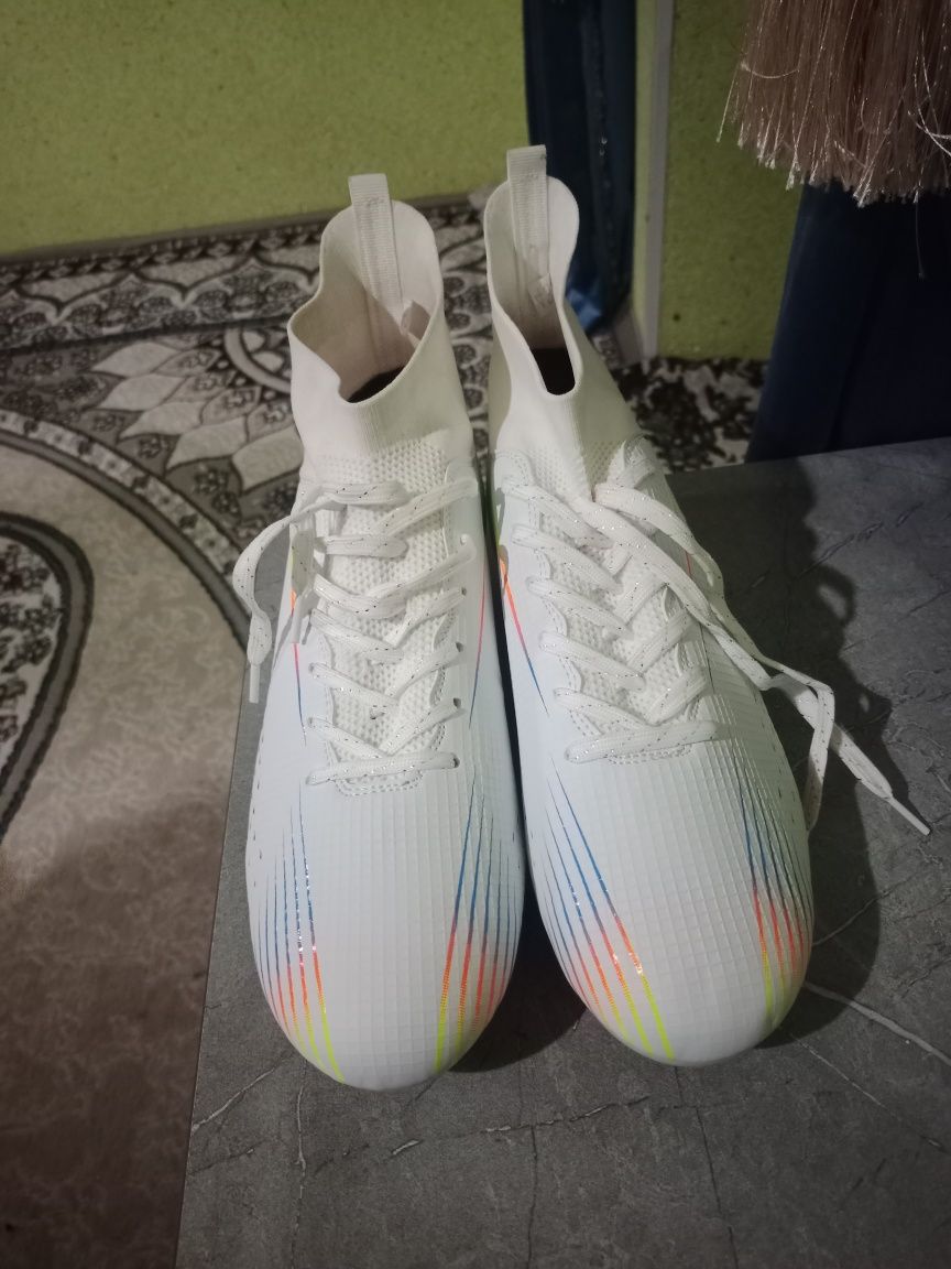 Futbol uchun butsa
