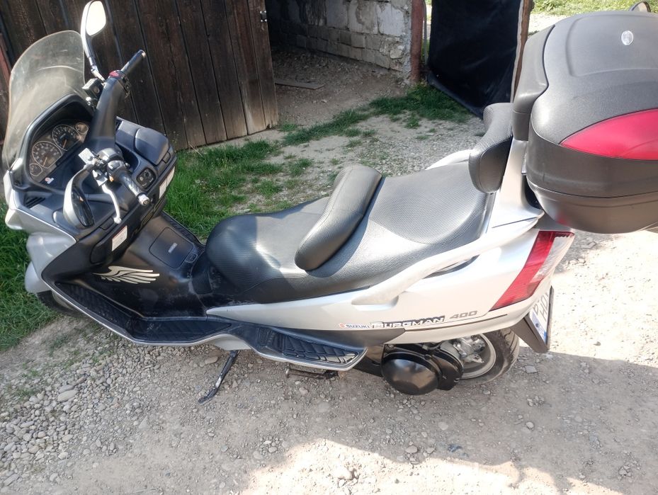 Vând Suzuki Burgman 400