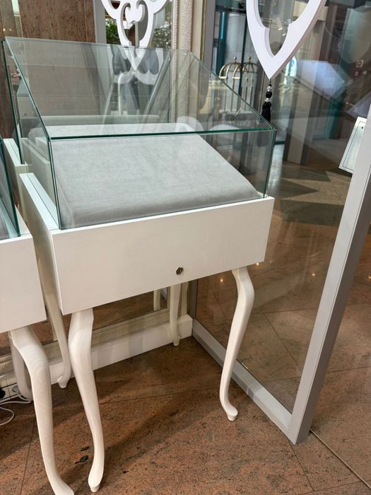 Продам Ювелирные Витрины