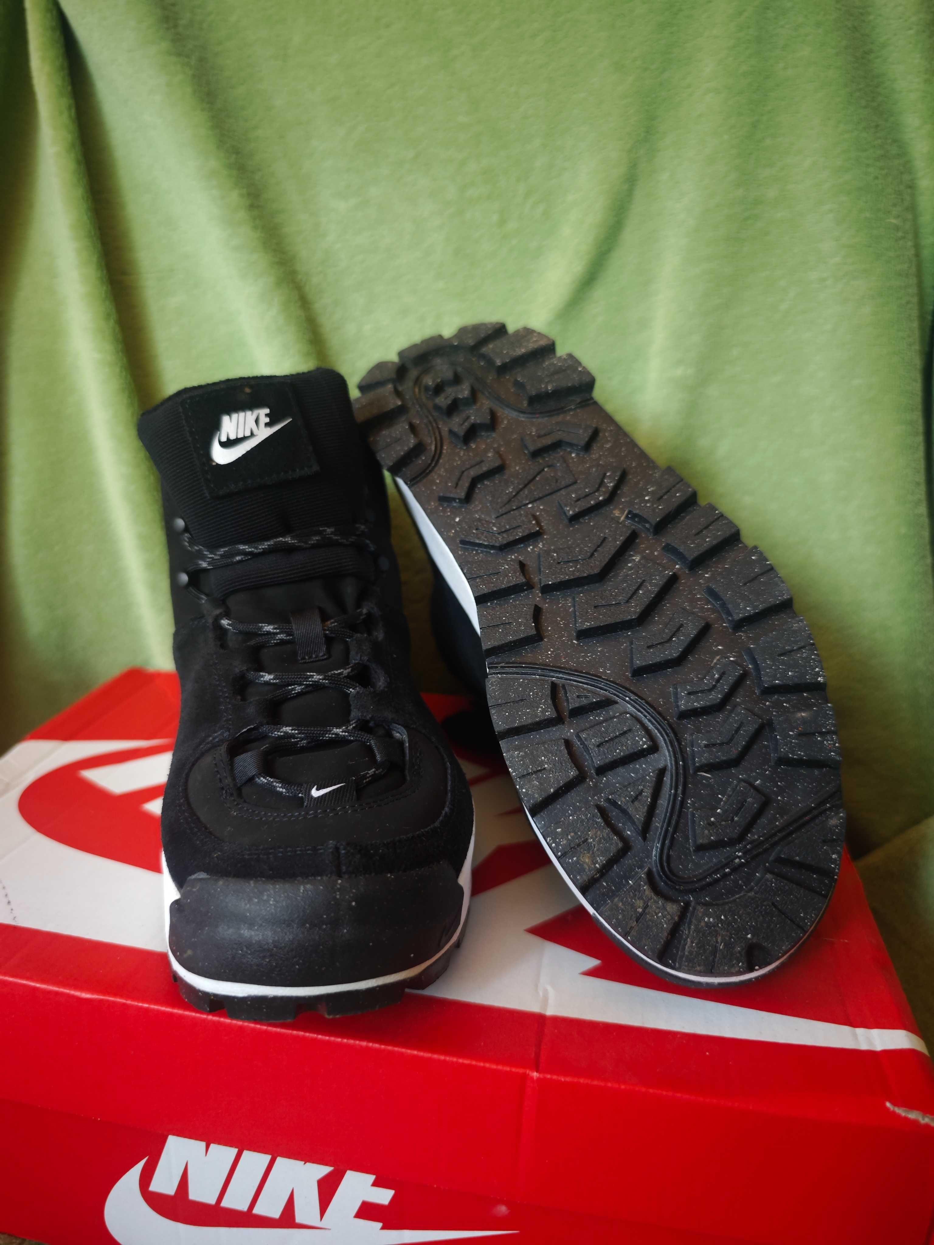 Nike- зимни дамски обувки
