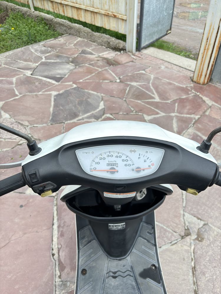 Продаю мопед Honda dio af 34 в идеальном состоянии