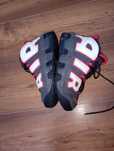 Adidași Nike Uptempo