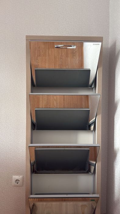 Продам обувницу б/у