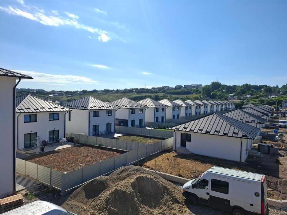 Executam case, blocuri, hale la rosu sau la cheie