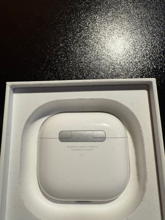 Căști Apple AirPods 4