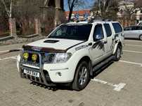 Nissan Navara Tekna 2.5d automata euro 5 volan dreapta