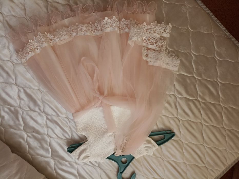 Продам платье для девочки