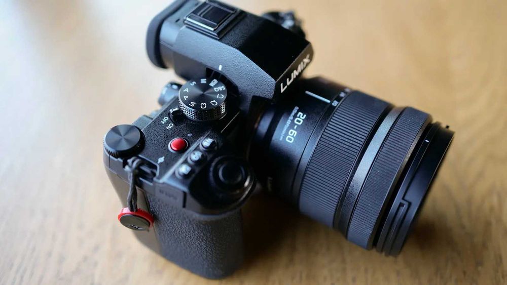 Panasonic LUMIX S5II - Camera Mirrorless Full Frame - body + cage