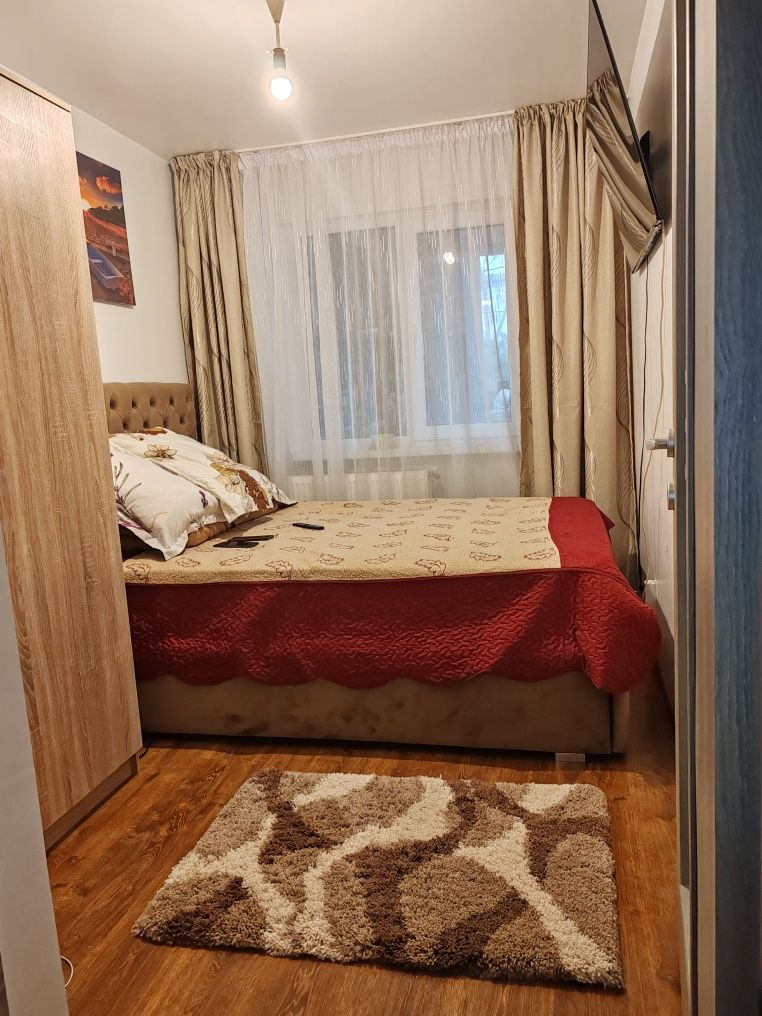 Vand apartament 2 camere  capatul lui 4