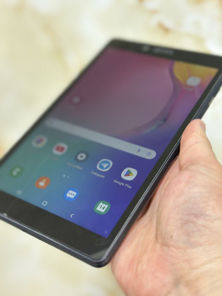 Samsung tab A (8 2019 ) yil  holati ortacha