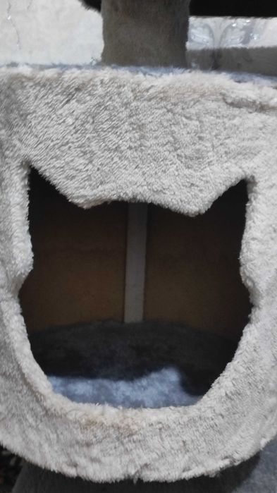 Продаётся со скидкой три в одном лежанка когтеточка искидка будет